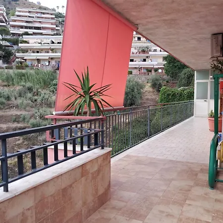 Apartment Sillemi *